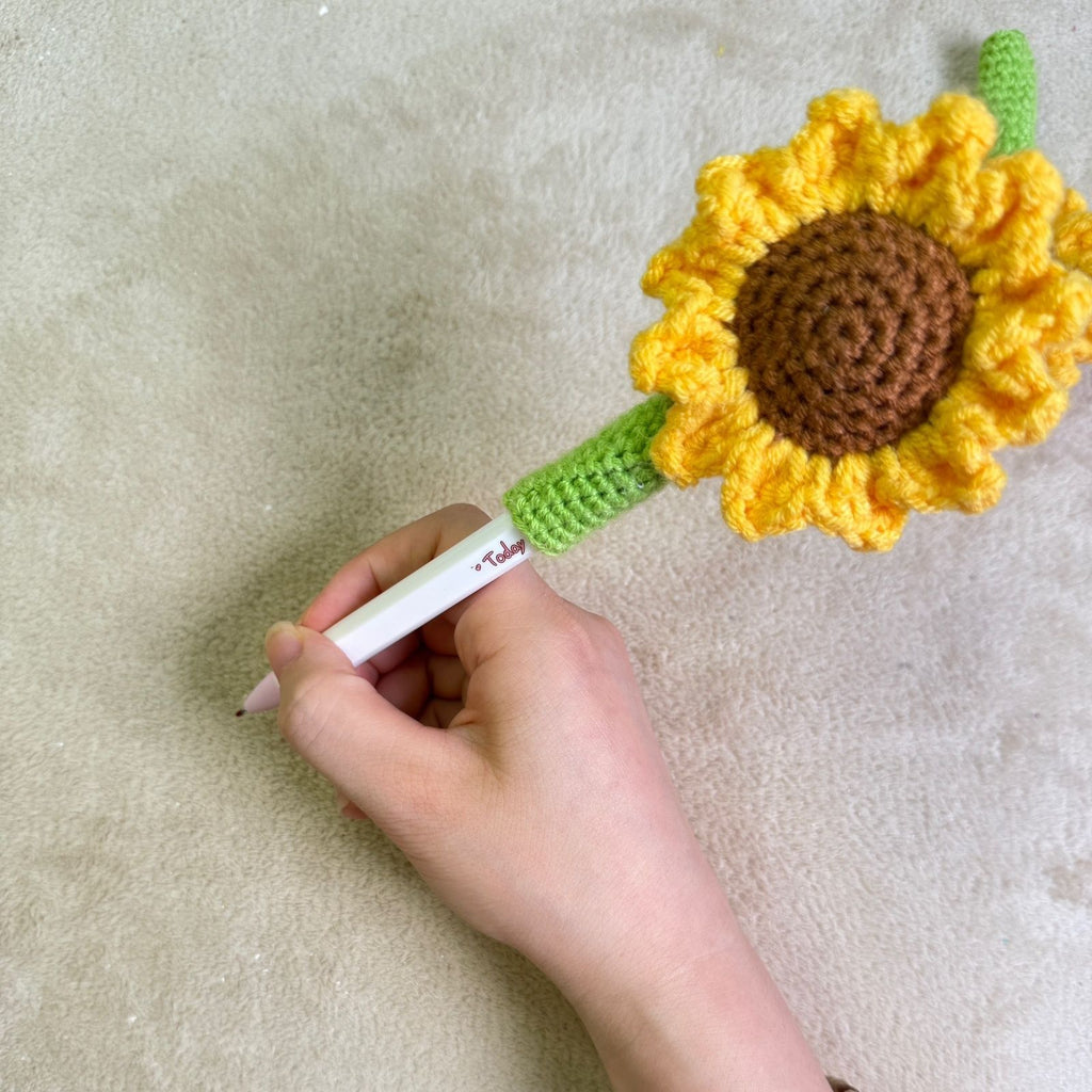 Hand-Woven Sunflower Pen Cover - Cheerful Desk Accessory Gift